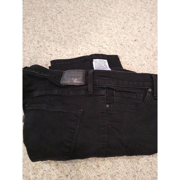 Levi Jeans - Picture 2 of 3